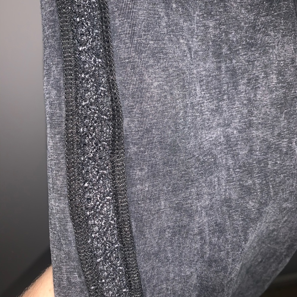 gray leggings